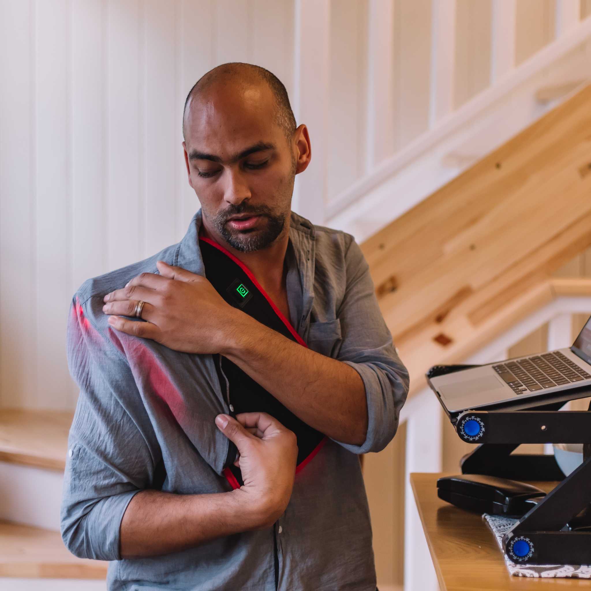 PainGo Pad red light therapy for shoulder pain