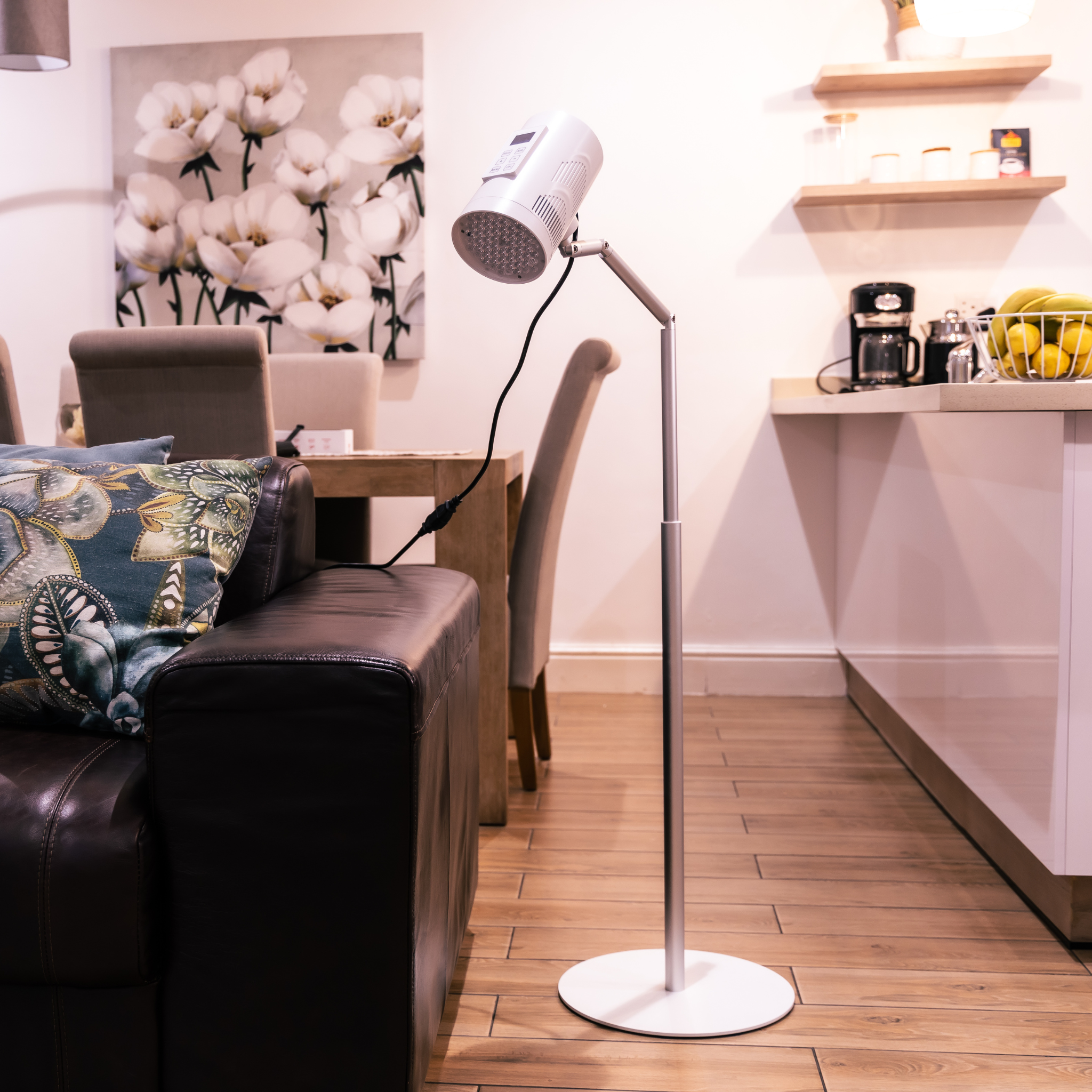 The Target Light 4.0 – Clinical Grade Red Light Therapy with Built-In Stand